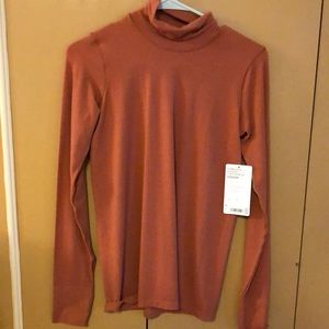 NWT Athleta Foresthill Ascent Turtleneck, sz M